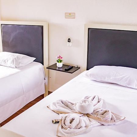 Hotel Primavera Betim Esterno foto
