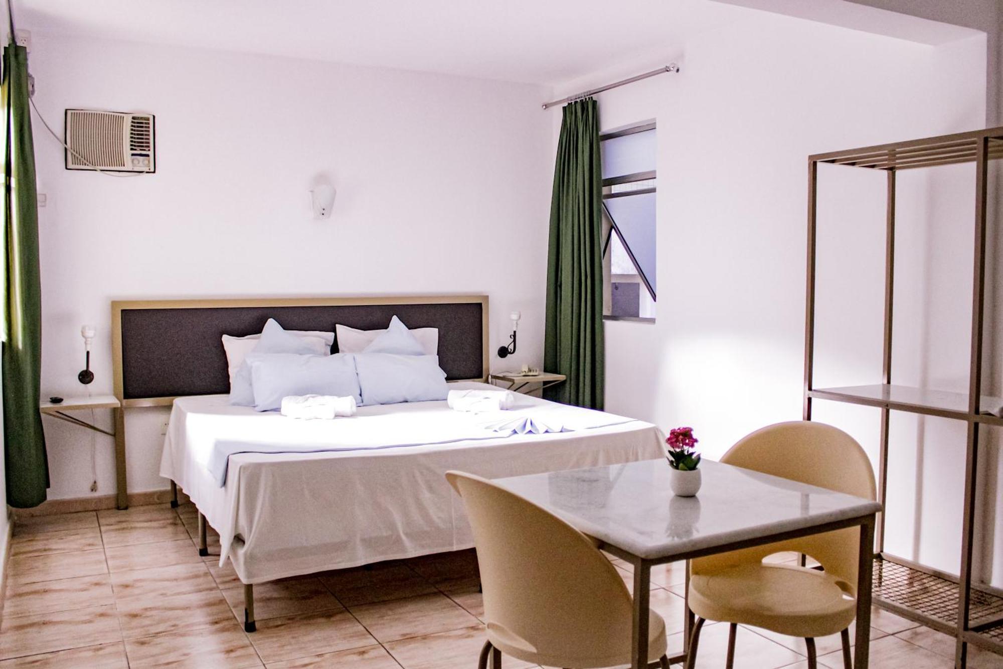 Hotel Primavera Betim Esterno foto